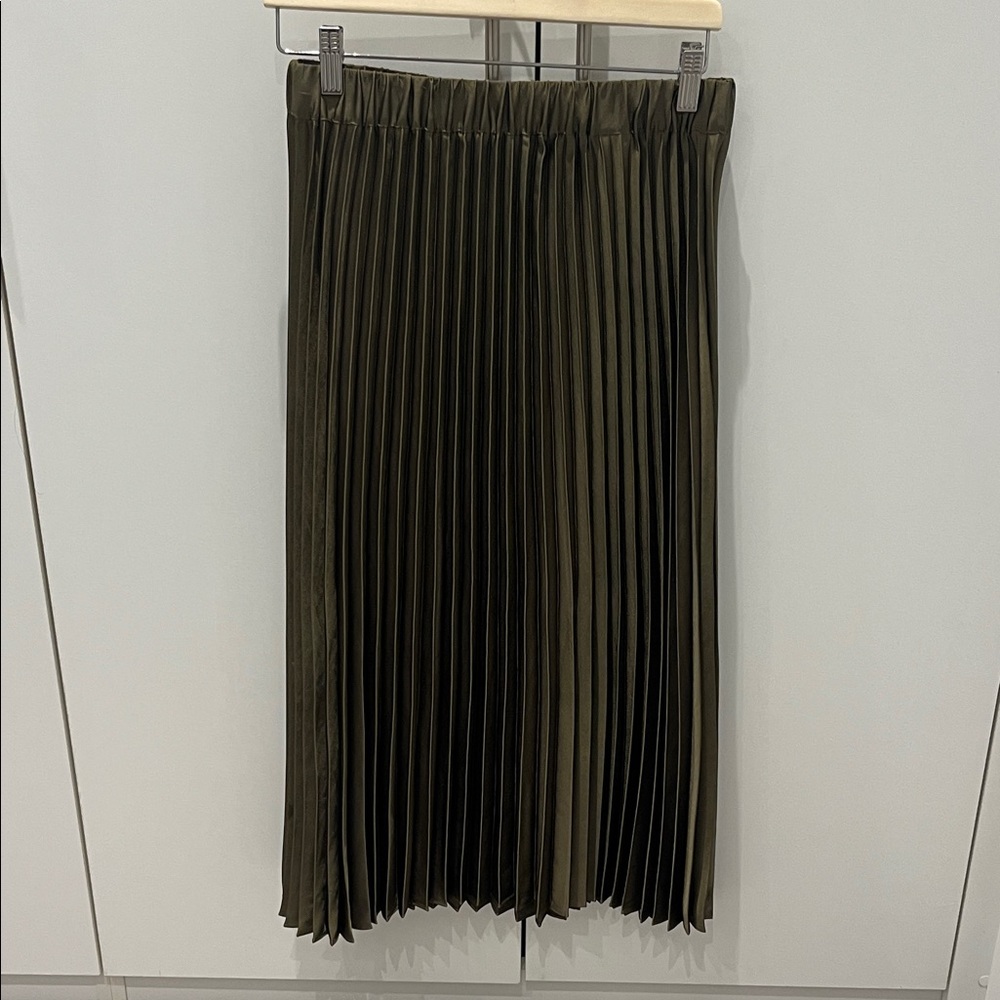 Scotch & Soda Olive Green Pleated Midi Skirt